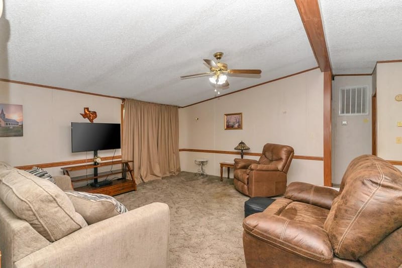 409 S Main, Covington TX 76636 - Photo 8
