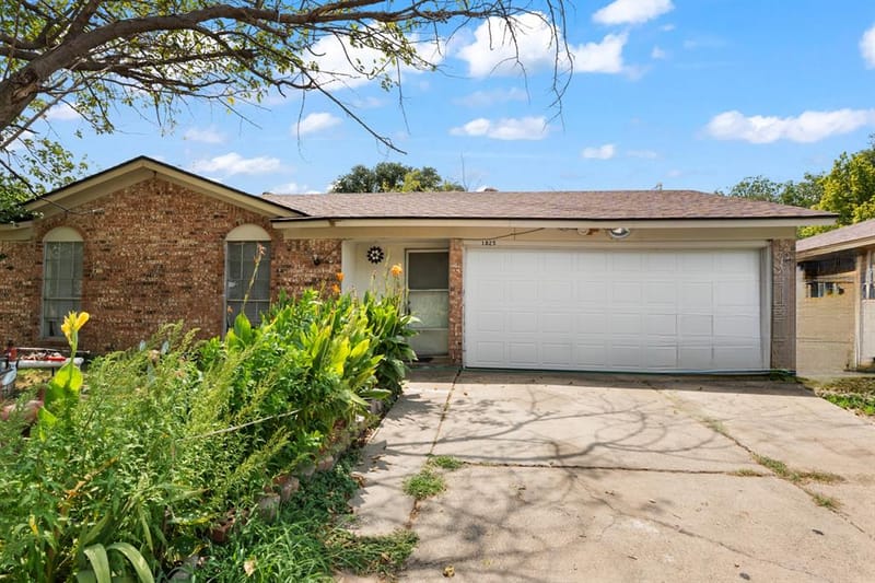 1825 Avenue B, Grand Prairie TX 75051