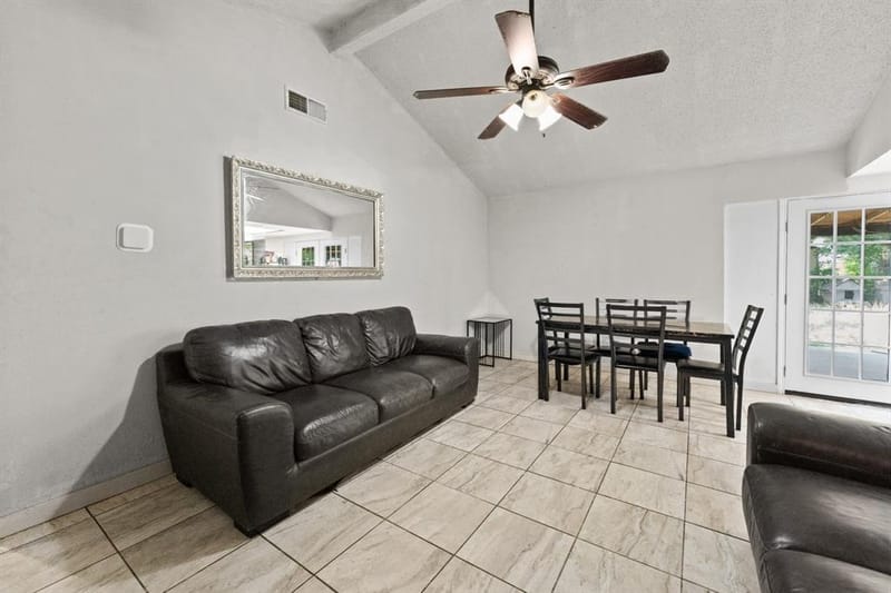 1825 Avenue B, Grand Prairie TX 75051 - Photo 4