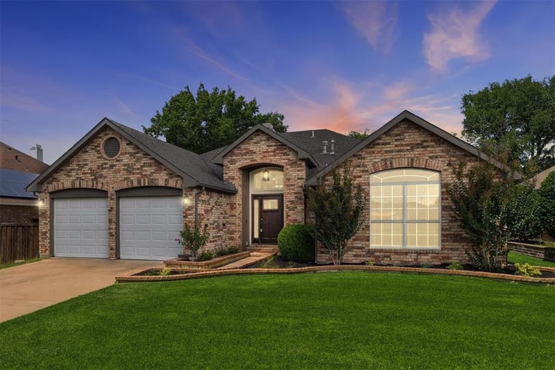 2313 Whitman Lane, Flower Mound TX 75028
