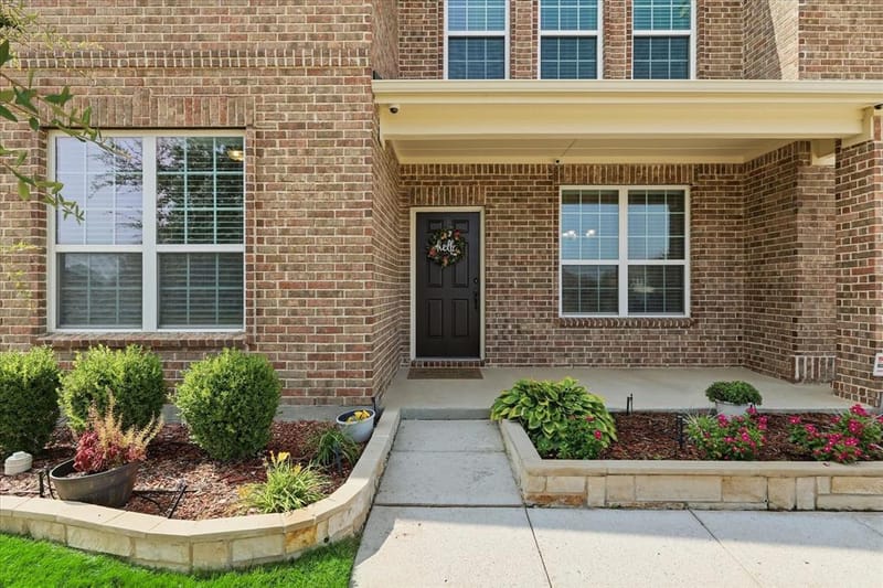 1021 Plateau Ridge Way, Fort Worth TX 76052 - Photo 2