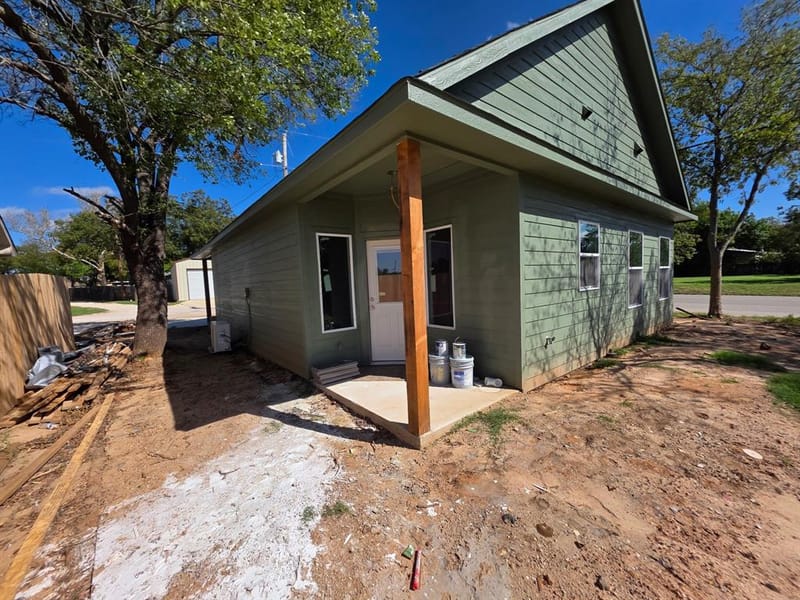 201 W Cherry Street, Nocona TX 76255 - Photo 7