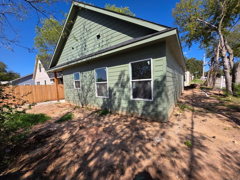 201 W Cherry Street, Nocona TX 76255 - Photo 5