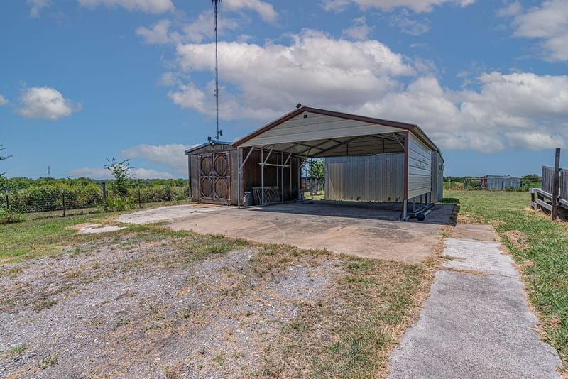3332 County Road 1033, Greenville TX 75401 - Photo 20