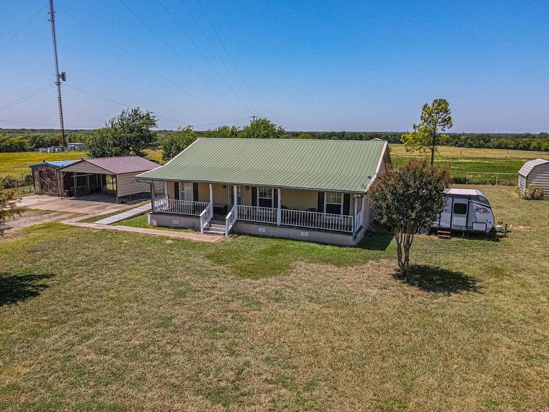 3332 County Road 1033, Greenville TX 75401 - Photo 15