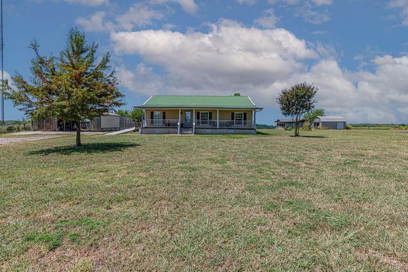 3332 County Road 1033, Greenville TX 75401 - Photo 21