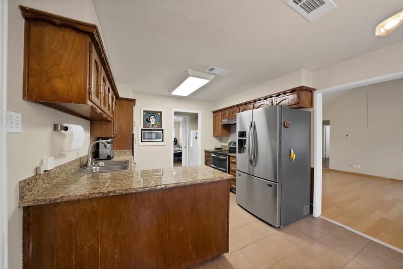 6905 Yorkston Street, Watauga TX 76148 - Photo 10
