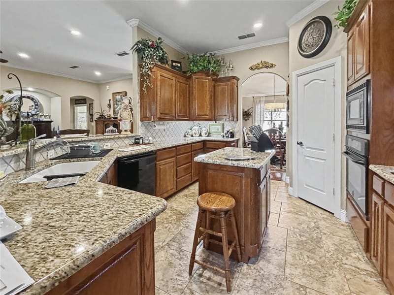 317 Billo Court, Weatherford TX 76087 - Photo 12