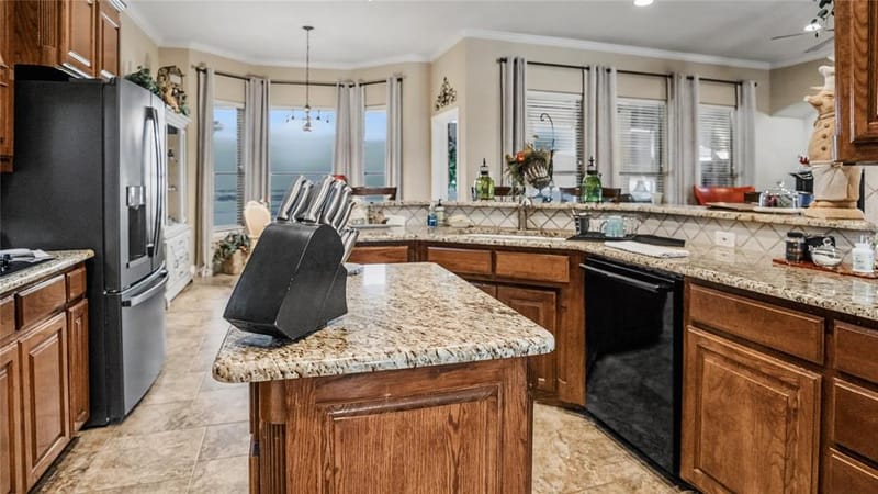 317 Billo Court, Weatherford TX 76087 - Photo 11
