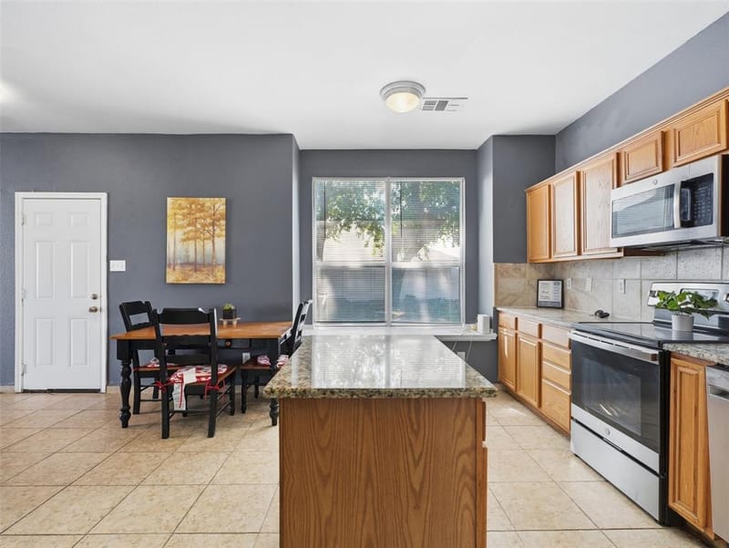 1125 Urban Drive, DeSoto TX 75115 - Photo 12