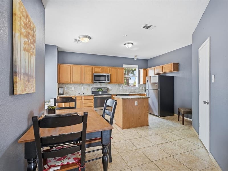 1125 Urban Drive, DeSoto TX 75115 - Photo 10
