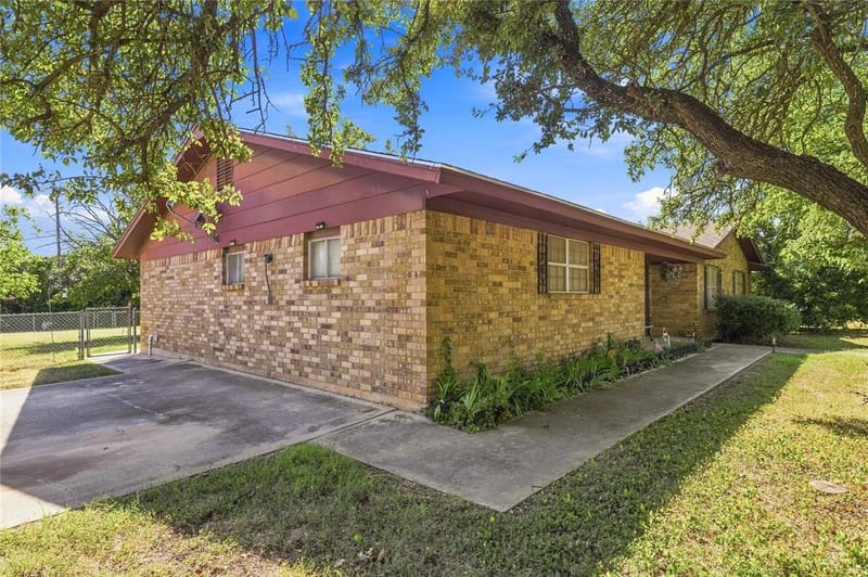 4309 9th Street, Brownwood TX 76801 - Photo 3