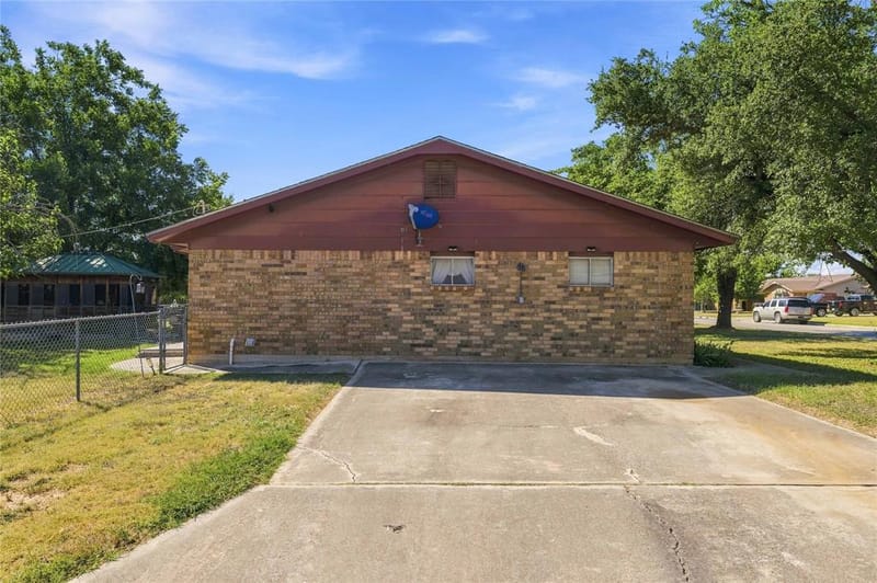 4309 9th Street, Brownwood TX 76801 - Photo 31