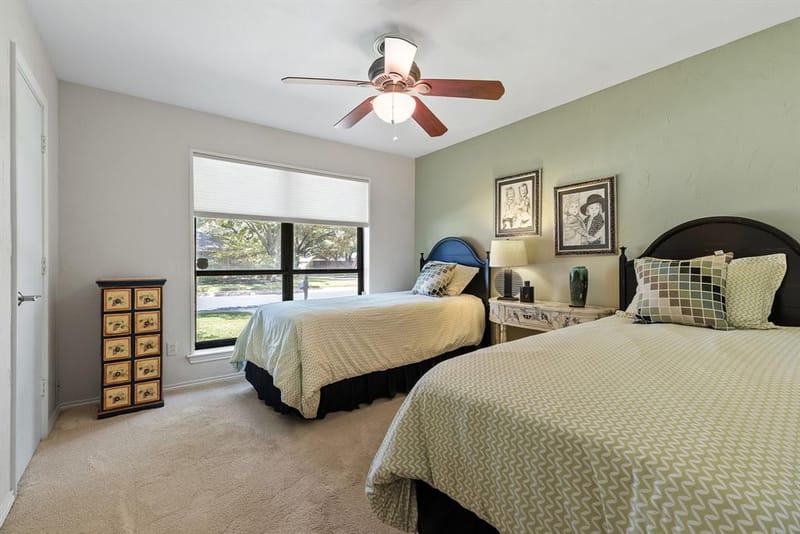 6803 Fernshaw Drive, Dallas TX 75248 - Photo 32