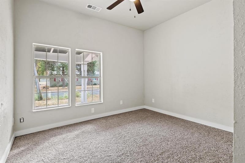 1008 W 10th Street, Bonham TX 75418 - Photo 8
