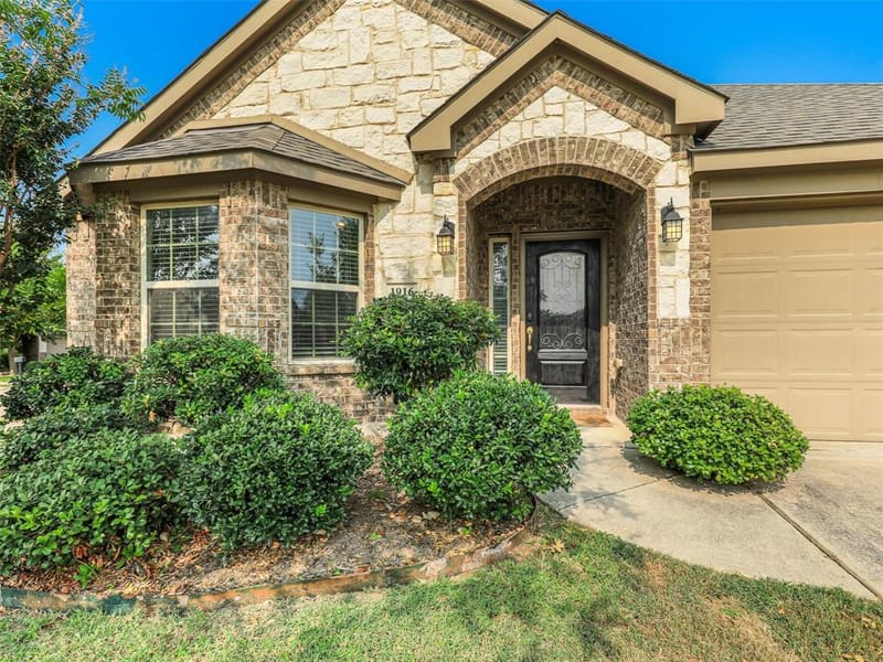 1916 Gayla Creek Drive, Little Elm TX 75068 - Photo 3