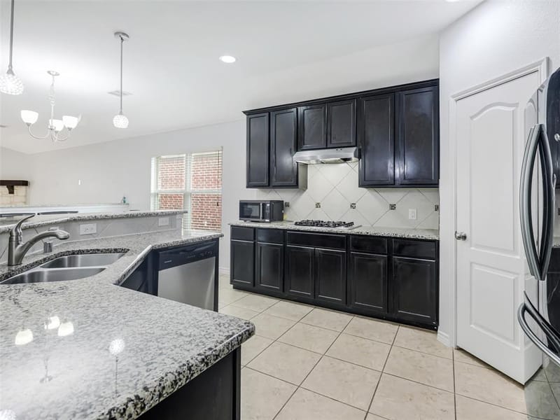 1916 Gayla Creek Drive, Little Elm TX 75068 - Photo 10