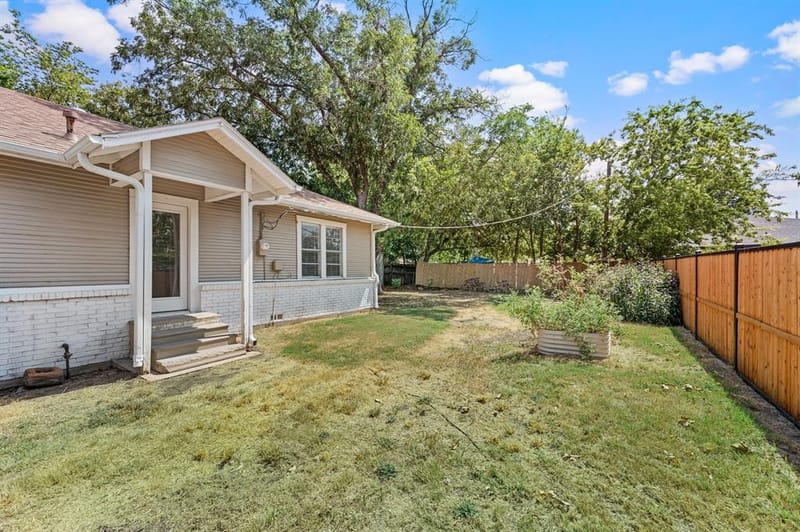 607 N Church Street, Pilot Point TX 76258 - Photo 22
