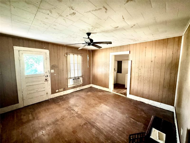1201 Market Street W, Honey Grove TX 75446 - Photo 11