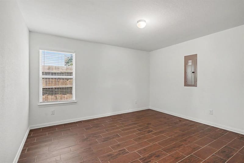 1255 E Davis Avenue, Fort Worth TX 76104 - Photo 13