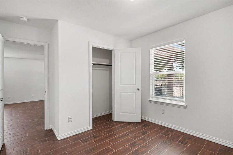 1255 E Davis Avenue, Fort Worth TX 76104 - Photo 17