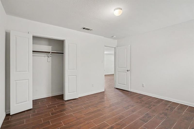 1255 E Davis Avenue, Fort Worth TX 76104 - Photo 12