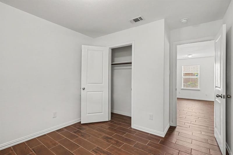 1255 E Davis Avenue, Fort Worth TX 76104 - Photo 14