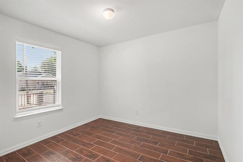 1255 E Davis Avenue, Fort Worth TX 76104 - Photo 15