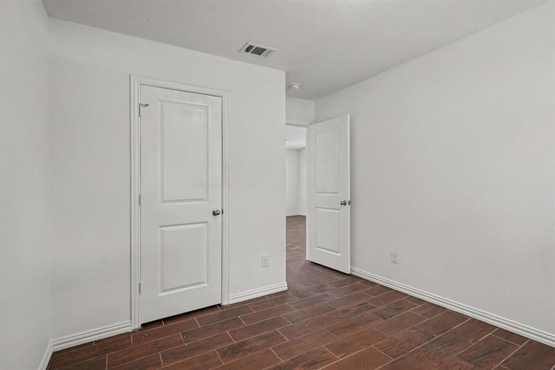 1255 E Davis Avenue, Fort Worth TX 76104 - Photo 19