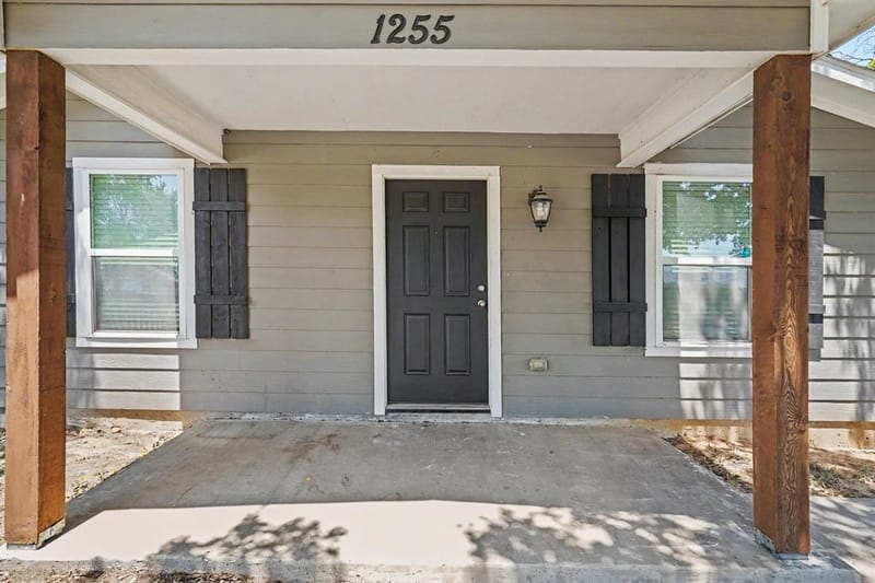 1255 E Davis Avenue, Fort Worth TX 76104 - Photo 4