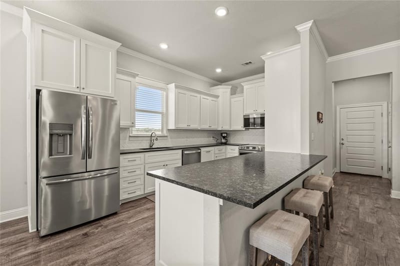 225 Swan Lake, Waco TX 76708 - Photo 6