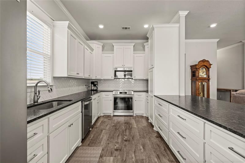225 Swan Lake, Waco TX 76708 - Photo 7