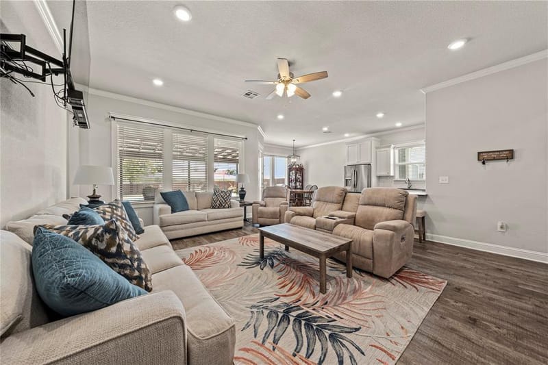 225 Swan Lake, Waco TX 76708 - Photo 3