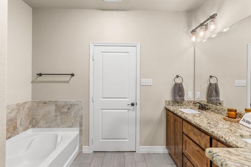 409 Mesa Drive, Lone Oak TX 75453 - Photo 16