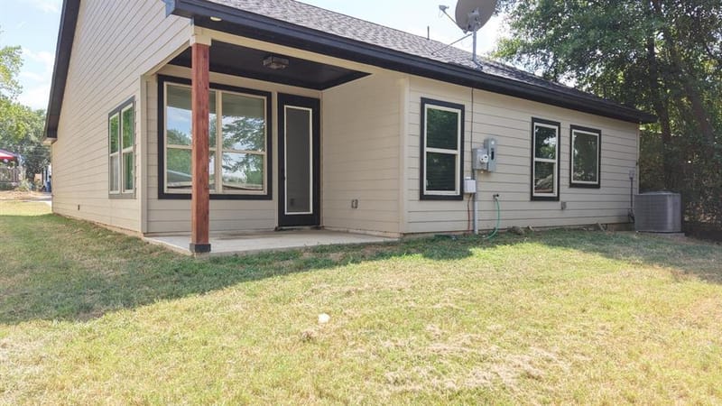212 Holiday Drive, Gun Barrel City TX 75156 - Photo 7