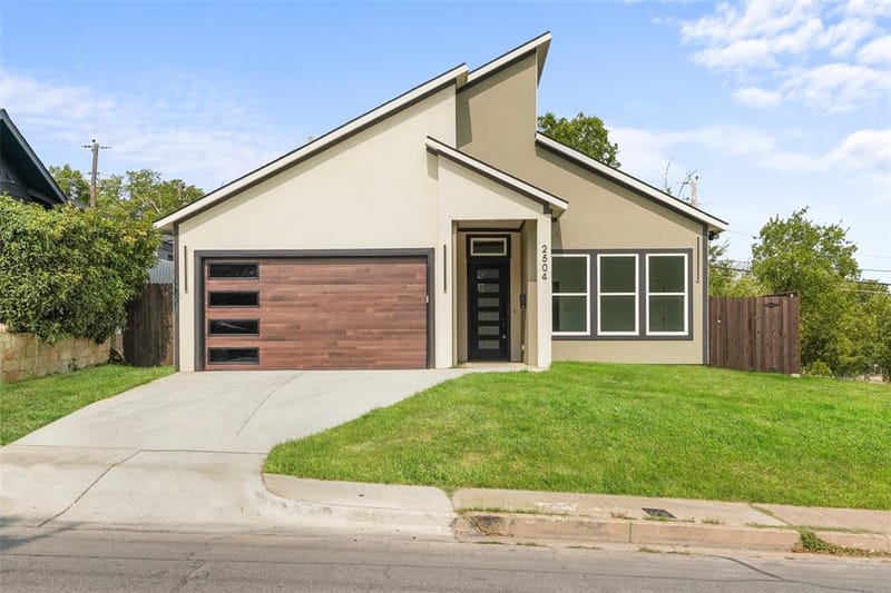 2504 Vaughn Boulevard, Fort Worth TX 76105