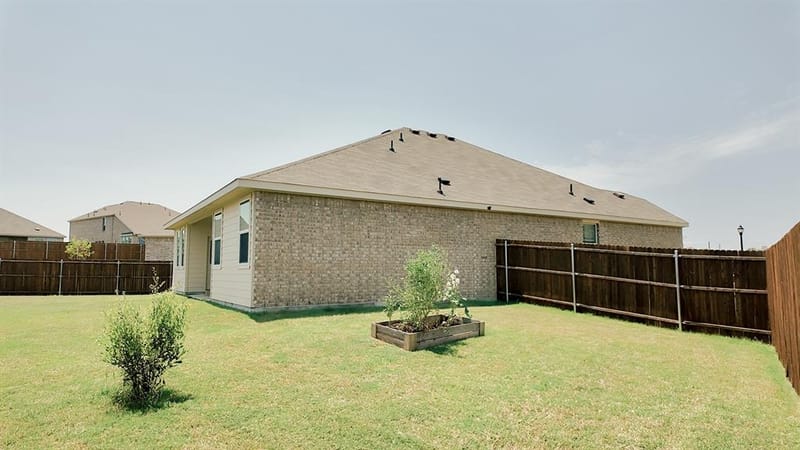 319 Sedalia Trail, Justin TX 76247 - Photo 32