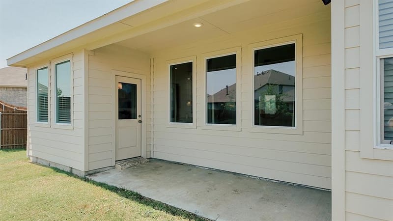 319 Sedalia Trail, Justin TX 76247 - Photo 34
