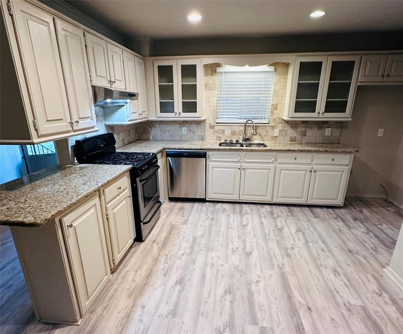 902 Crestview Drive, Sherman TX 75092 - Photo 8