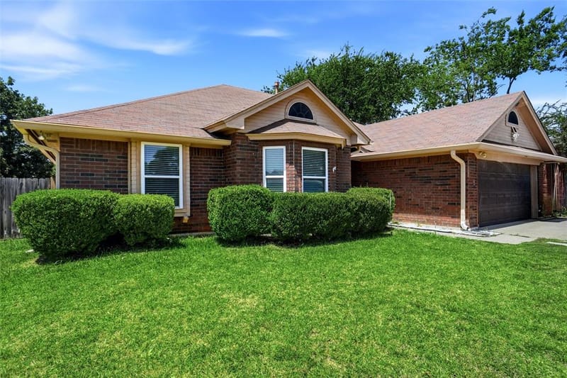 7108 Summerset Drive, Benbrook TX 76126