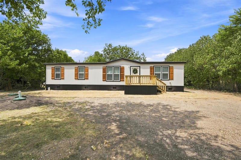 205 Lazy Lane, Red Oak TX 75154