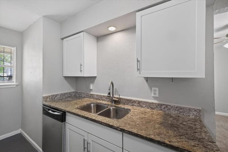 3250 Pacesetter Drive, Dallas TX 75241 - Photo 7
