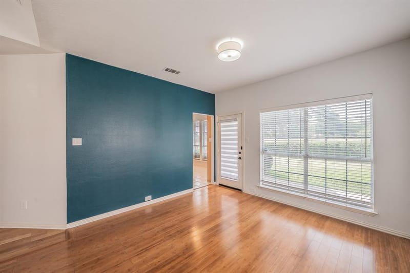 10503 Waters Drive, Irving TX 75063 - Photo 6