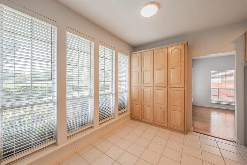 10503 Waters Drive, Irving TX 75063 - Photo 16