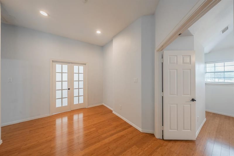 10503 Waters Drive, Irving TX 75063 - Photo 20