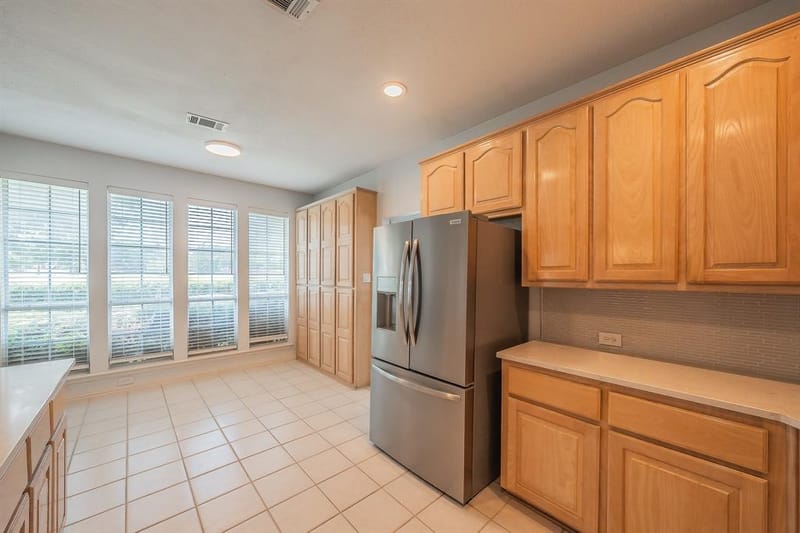 10503 Waters Drive, Irving TX 75063 - Photo 14