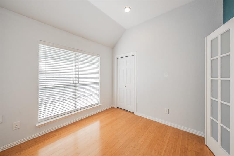 10503 Waters Drive, Irving TX 75063 - Photo 25