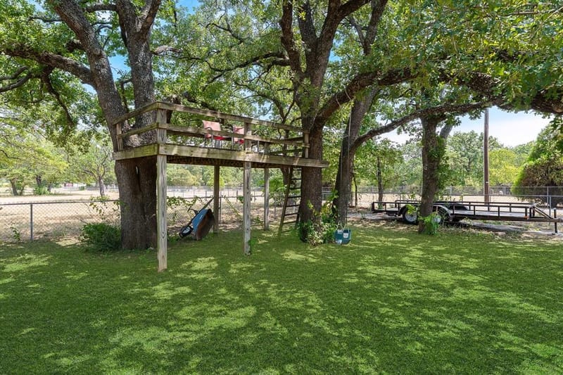 703 Robin Lane, Argyle TX 76226 - Photo 16