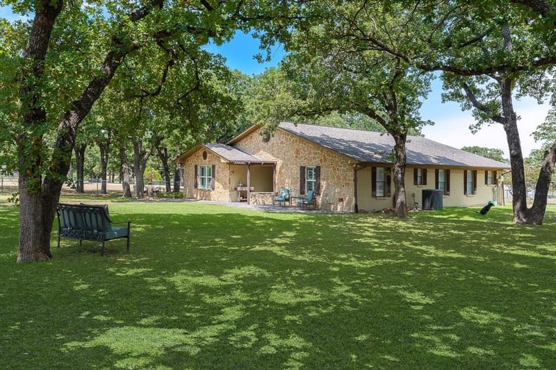 703 Robin Lane, Argyle TX 76226 - Photo 3