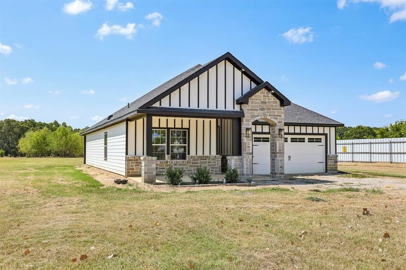592 VZ County Road 2430, Mabank TX 75147